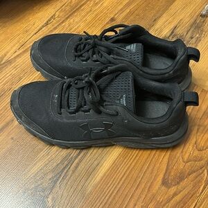 Under Armour runners